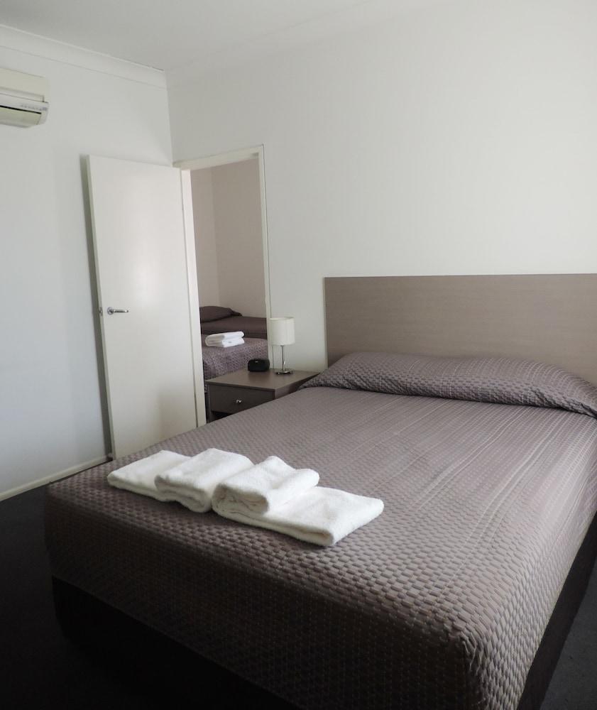 Burke & Wills Mt Isa Motel Mount Isa Eksteriør billede