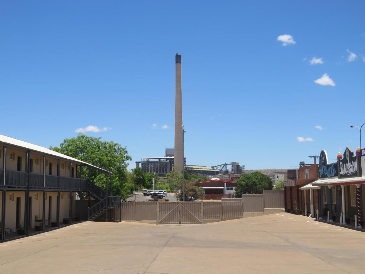 Burke & Wills Mt Isa Motel Mount Isa Eksteriør billede